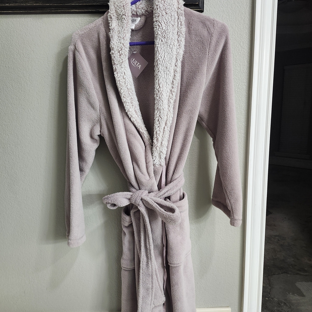 Cozy Mauve Robe
